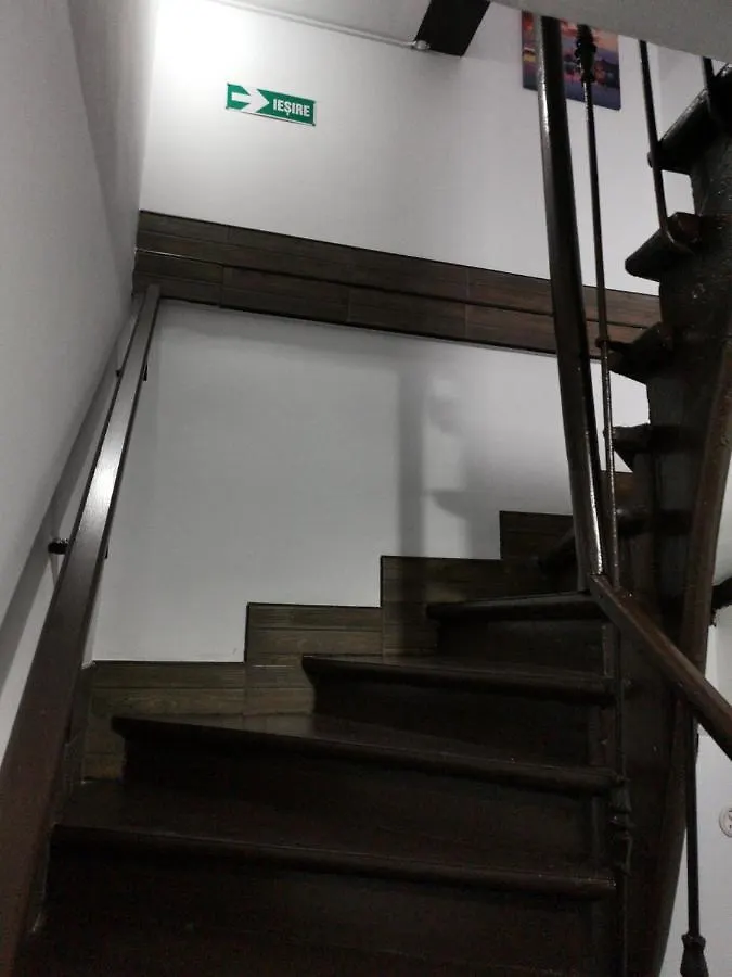 Joe Hostel Bucureşti 0*,  România